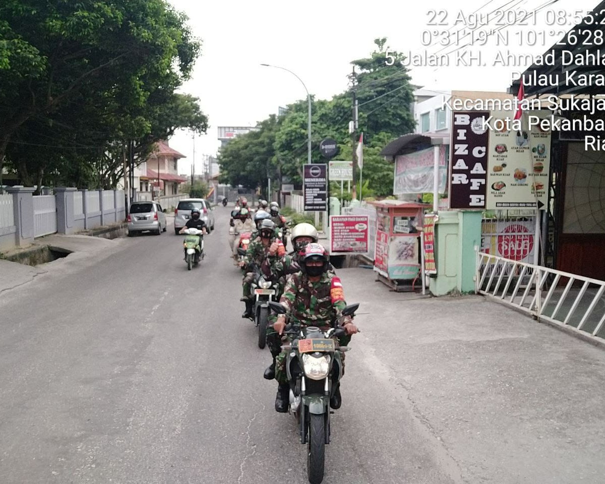 Optimalkan Penerapan PPKM Level 4, Kodim 0301/Pekanbaru Laksanakan Patroli Gabungan Sepeda Motor