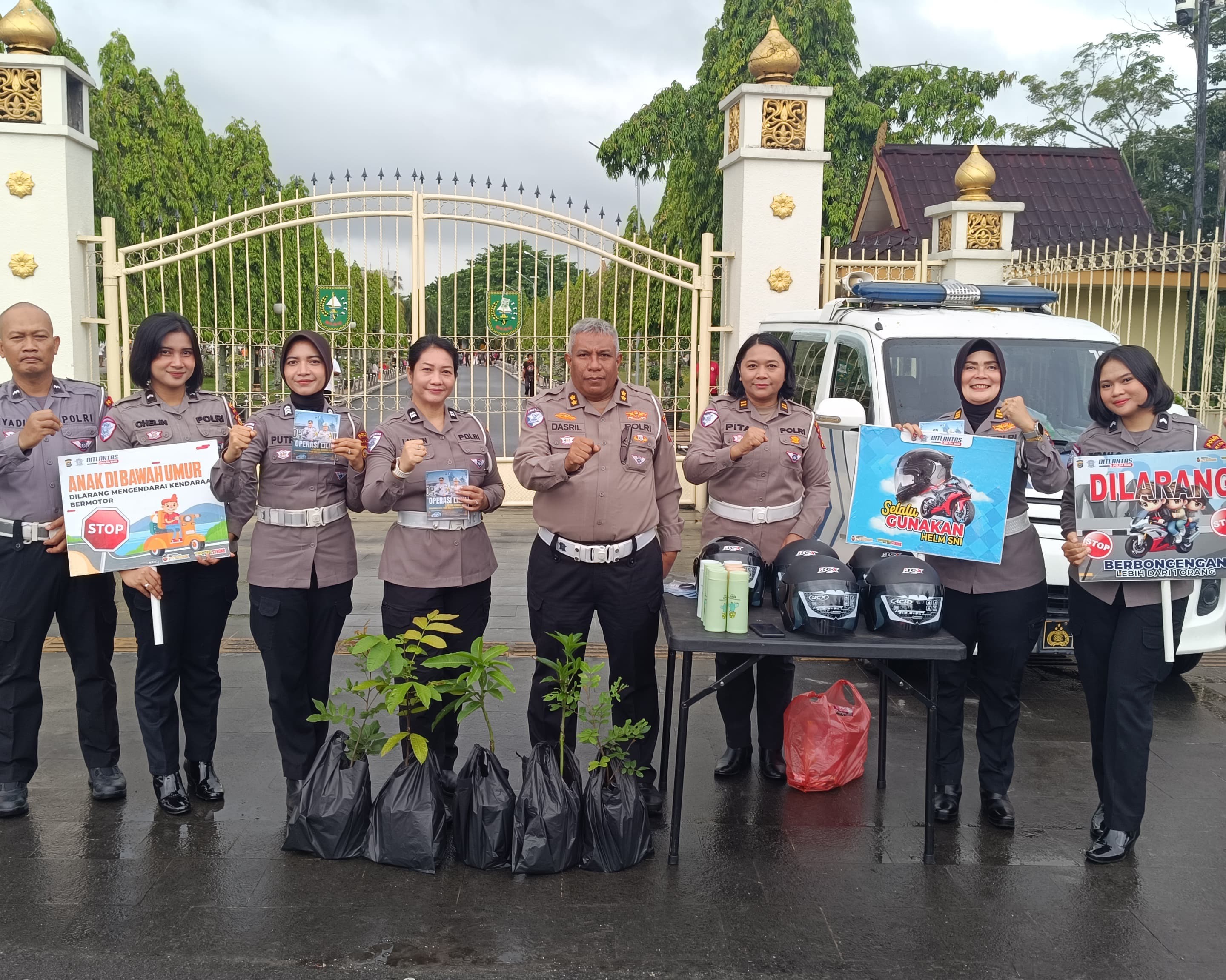 Polantas Menyapa Warnai Kampanye Keselamatan Dan Green Policing Dukung Operasi Lilin Lancang Kuning 2025 di CFD Pekanbaru