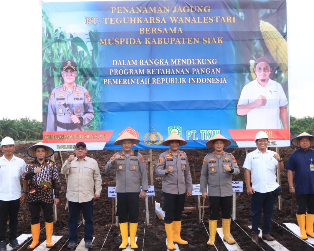 Kapolres Siak Hadiri Giat Penanaman Jagung di PT TKWL Afdeling IV Kampung Buantan Besar, Mendukung Program KPN