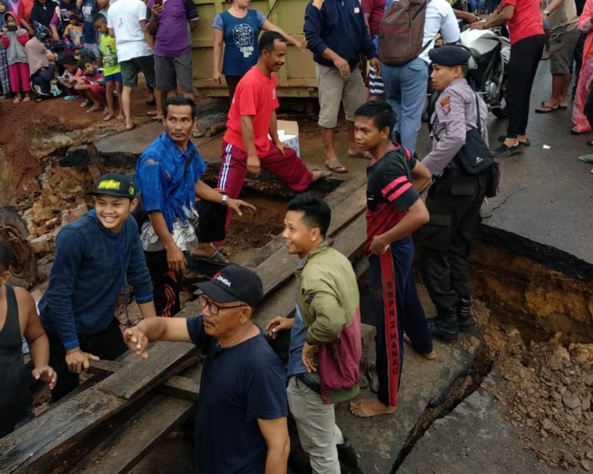 Tanah Longsor di Kecamatan Danau Sembuluh, Akibat Curah Hujan Tinggi