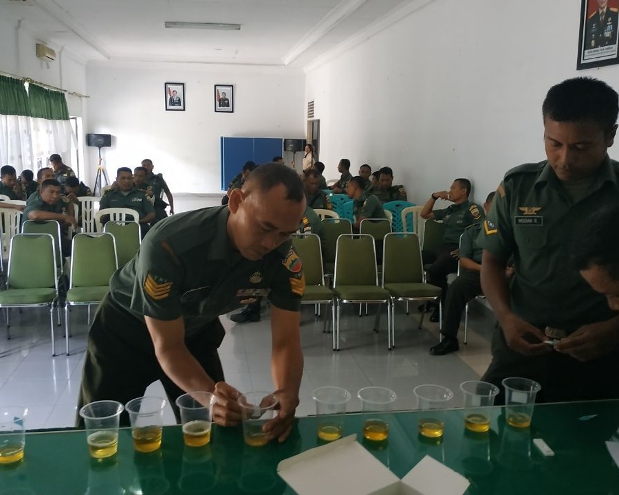 Dalam Rangka Melaksanakan Program P4GN, Personil Jajaran Kodim 0301/Pekanbaru Gelar Pengecekan Urin