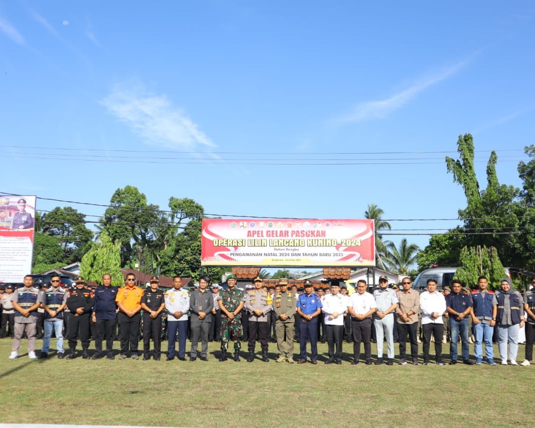 Polres Kampar Gelar Apel Pasukan Operasi Lilin Lancang Kuning 2024 Dalam Rangka Pengamanan Perayaan Hari Natal dan Tahun Baru 2025