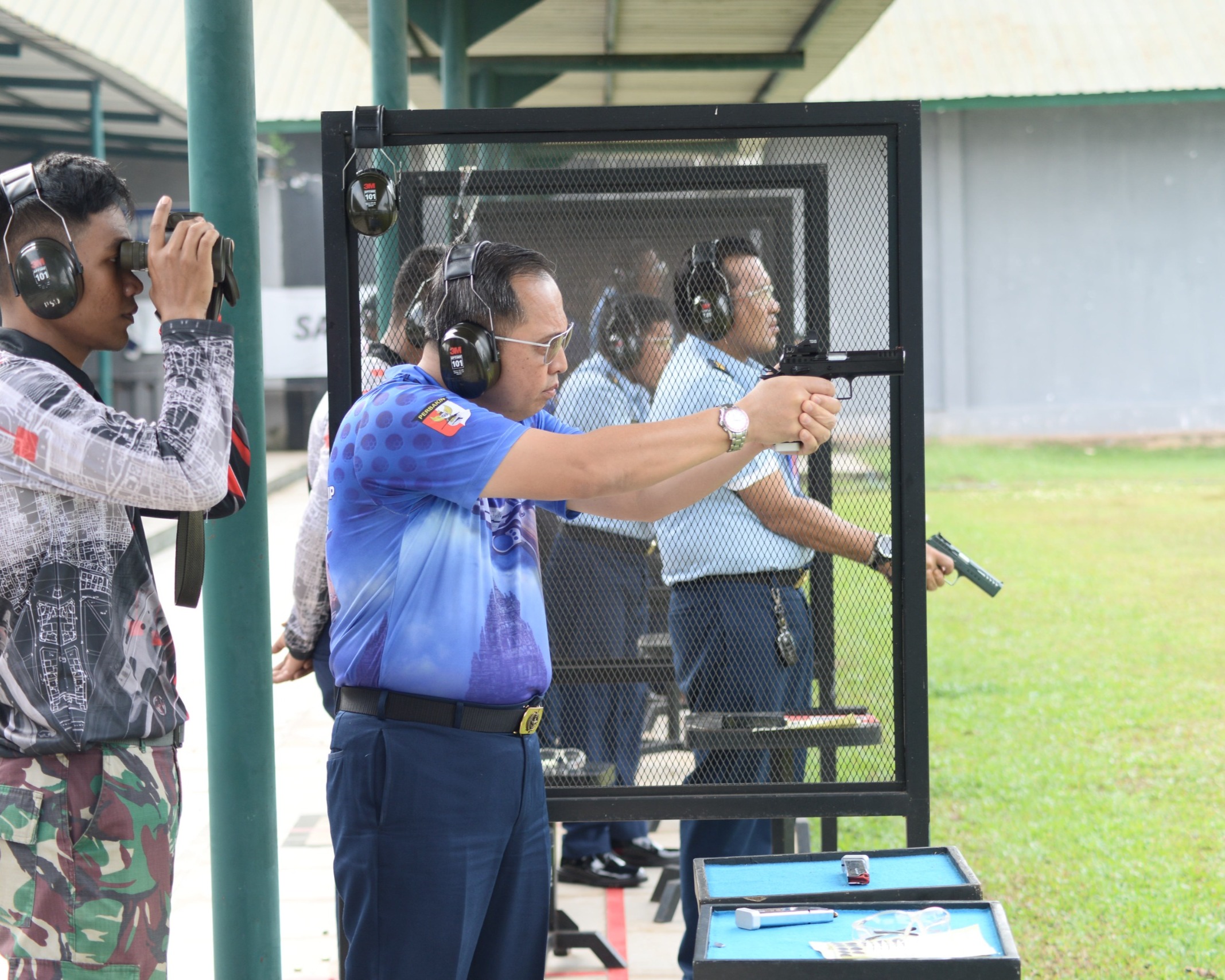 Perhatikan Nabitepi, Irkoopsud I Gunakan Pistol Bidik Titik Hitam