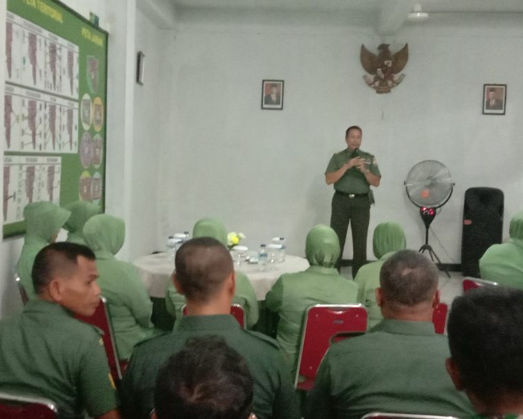 Dandim 0301/Pekanbaru Hadiri Acara Penyerahan Tali Asih dan Bantuan Sosial Kemalangan Kepada Kelurga Alm. Sertu Amumerta Sujimin