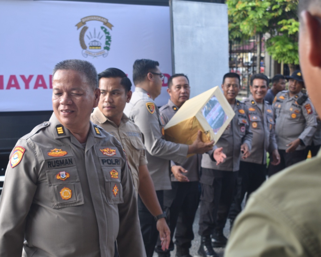 AKBP Boby Pimpin Aksi Kemanusiaan, Polres Kampar Siapkan Bantuan untuk Korban Banjir Bandang Sumbar, Gerak Cepat