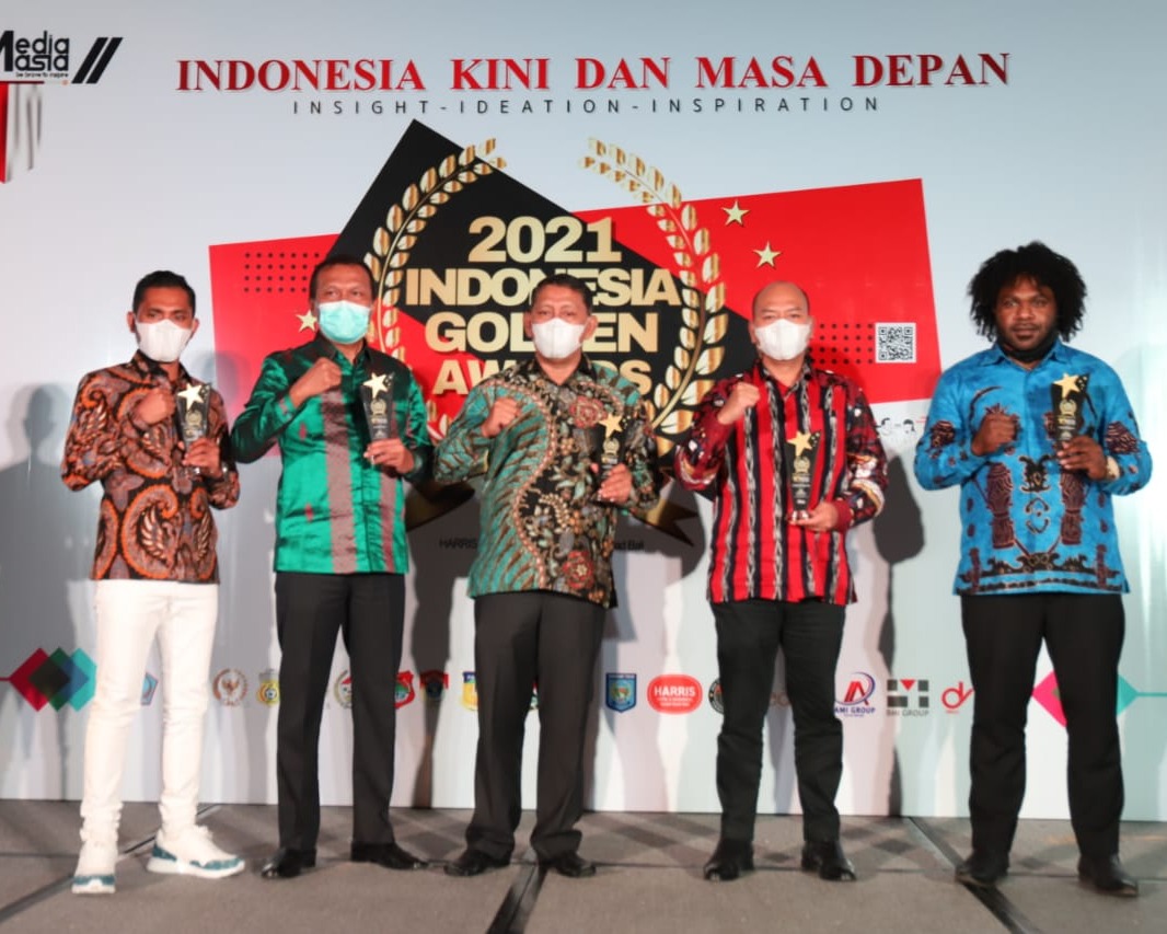 Kembali, Bupati Taput Meraih Penghargaan The Best Regent Pada Indonesia Golden Awards 2021