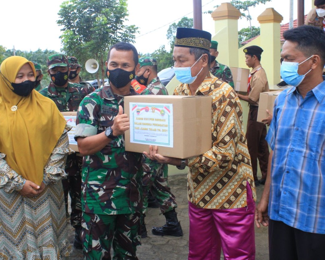 Peringati Hari Juang TNI AD Tahun 2021, Kodim 0301/Pekanbaru Laksanakan Penghijauan