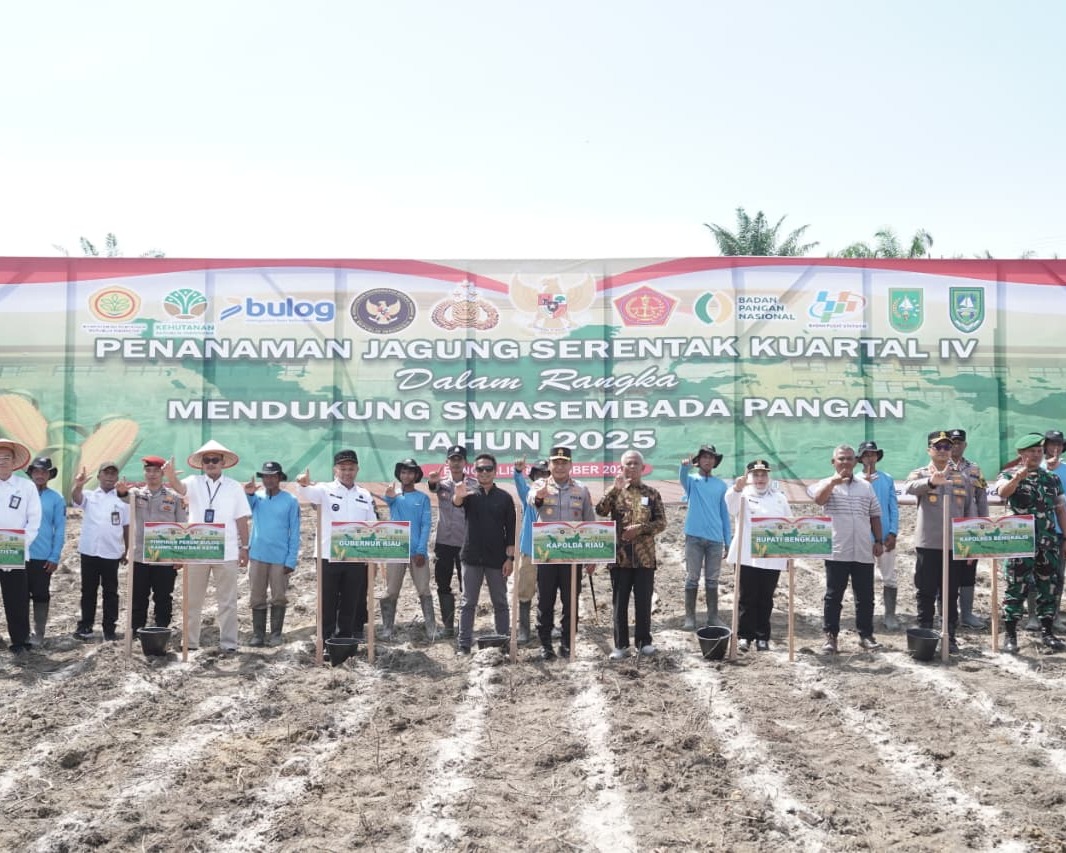 Polda Riau Gelar Penanaman Jagung Serentak Kuartal IV