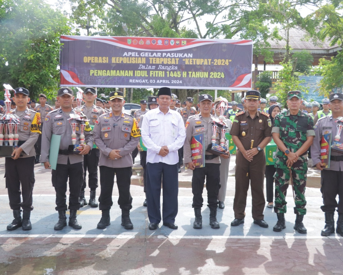 Kapolres Inhu Pimpin Apel Gelar Pasukan Operasi Ketupat Lancang Kuning 2024