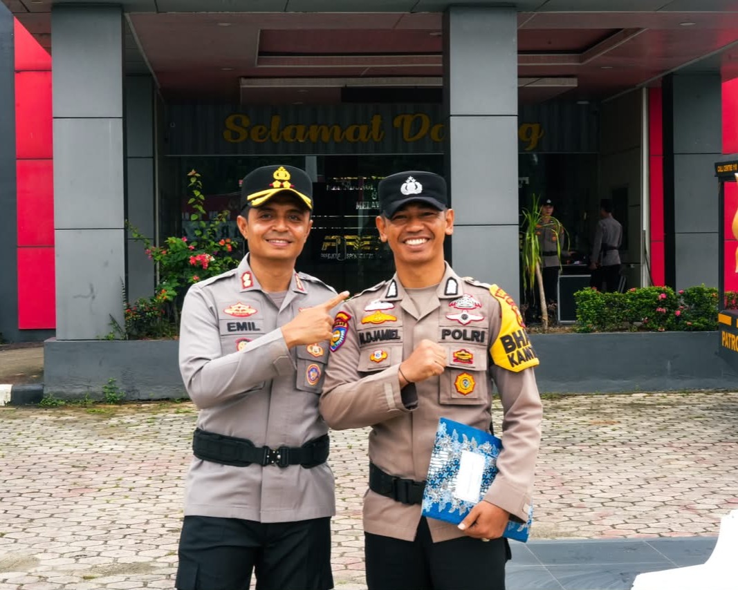 Kapolres Rohul Beri Penghargaan kepada Personel Berprestasi, Apresiasi Aksi Heroik Selamatkan Ibu Hamil Korban Kecelakaan Tunggal