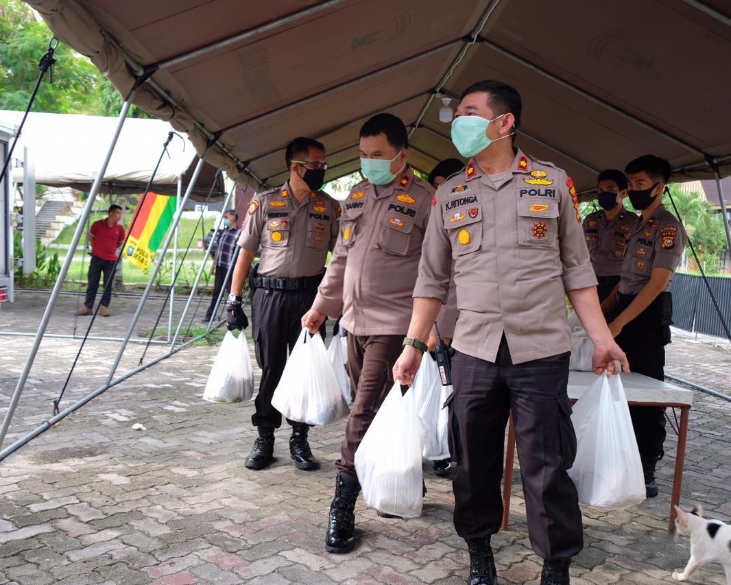 Posko Relawan Bagikan Bantuan, Ketua MUI Riau: Inisiatif Mulia