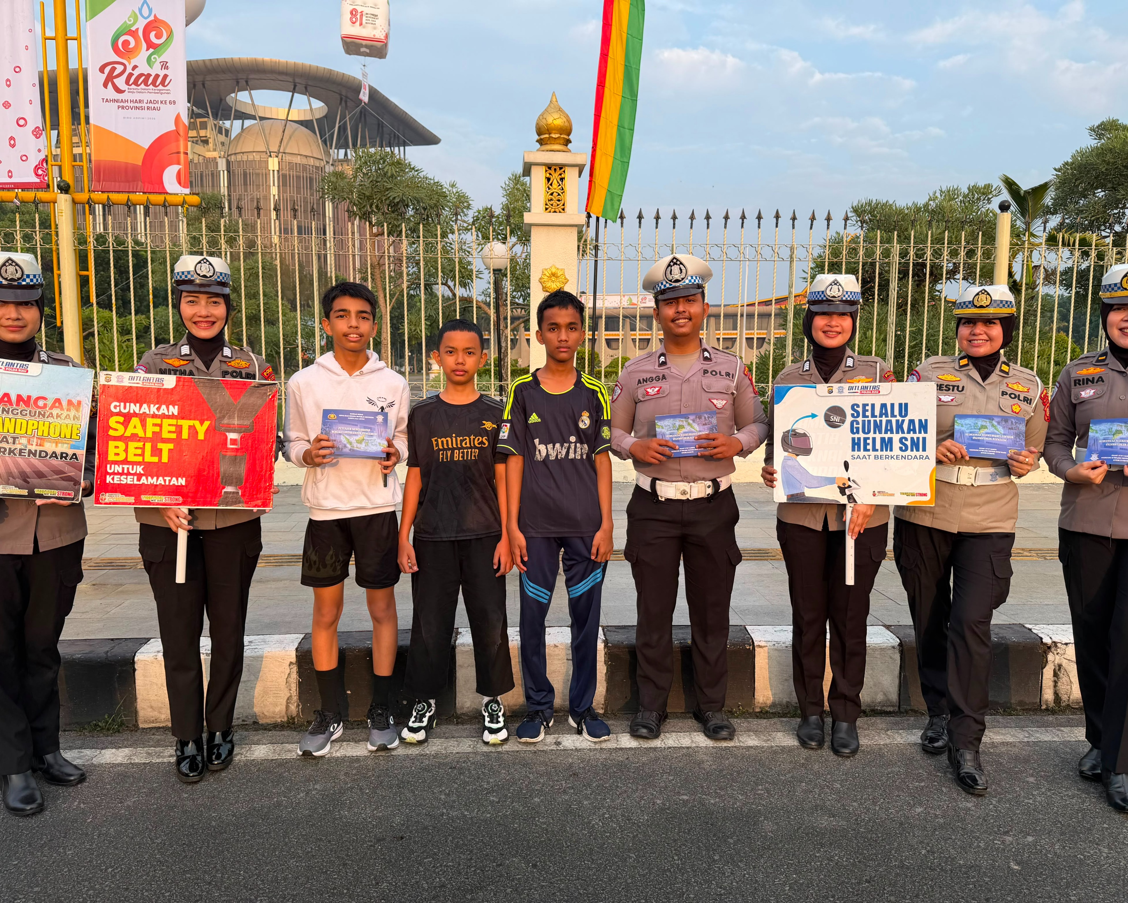 Polantas Karib Hadir, Edukasi Keselamatan Berlalu Lintas Warnai Car Free Day Pekanbaru