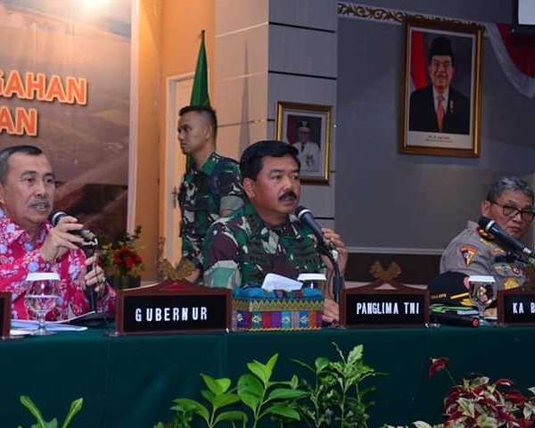 Panglima TNI Kerahkan Pesawat Untuk Hujan Buatan