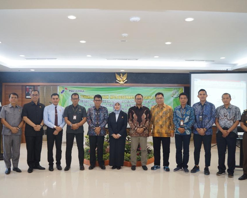 Penandatanganan MoU Dengan Pertamina, Kajati Riau Dr. Mia Amiati, SH, MH Agar Menjadi BUMN Yang Profesional, Integritas, Akuntabel