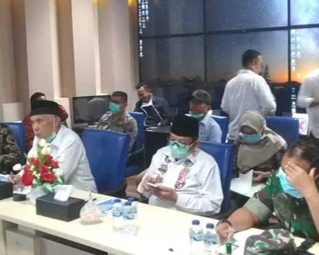 Dalam Vidcon Bupati/Walikota Se Sumbar Bahas Covid-19, Gubenur Irwan Prayitno Apresiasi Langkah Walikota Padang Mahyeldi
