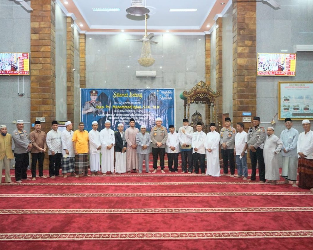 Safari Ramadhan Di Masjid Nurussalam, Kapolda Riau Irjen Pol M Iqbal Yakini Silaturahmi Mudahkan Tugas Polisi