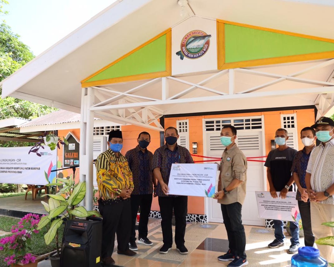 CSR PLN Peduli Kembangkan Rumah Kreatif Kampung Patin dan Kawasan Wisata Puncak dan Lembah Aman