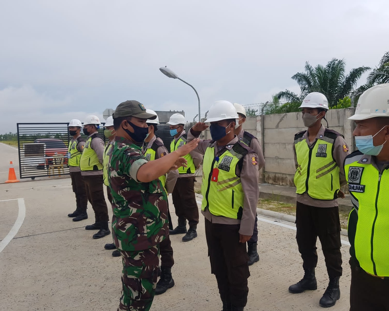 Tanamkan Disiplin, Personil Kodim 0301/PBR Laksanakan Pembekalan PBB Kepada Satpam