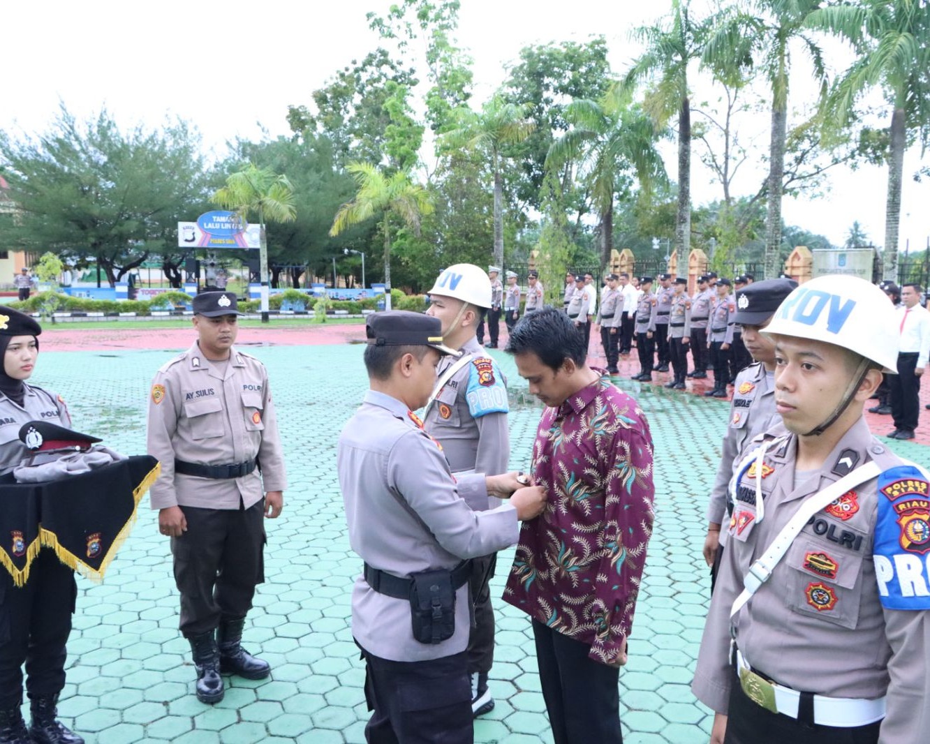 Kapolres Pimpin Upacara PTDH Salah Seorang Personel Polres Siak