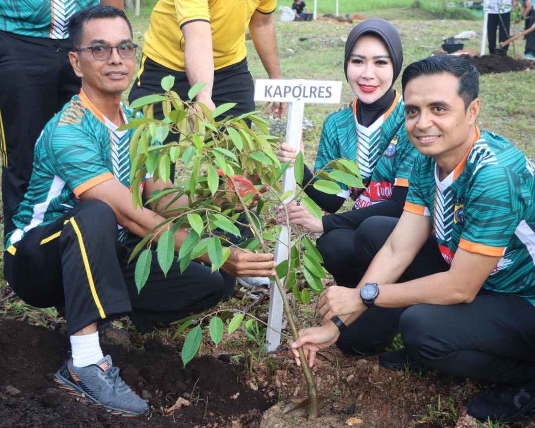 Semarak Karhutla Fun Run 2025 Polres Rokan Hulu, Ribuan Peserta Berlari Sembari Kampanyekan Cinta Lingkungan
