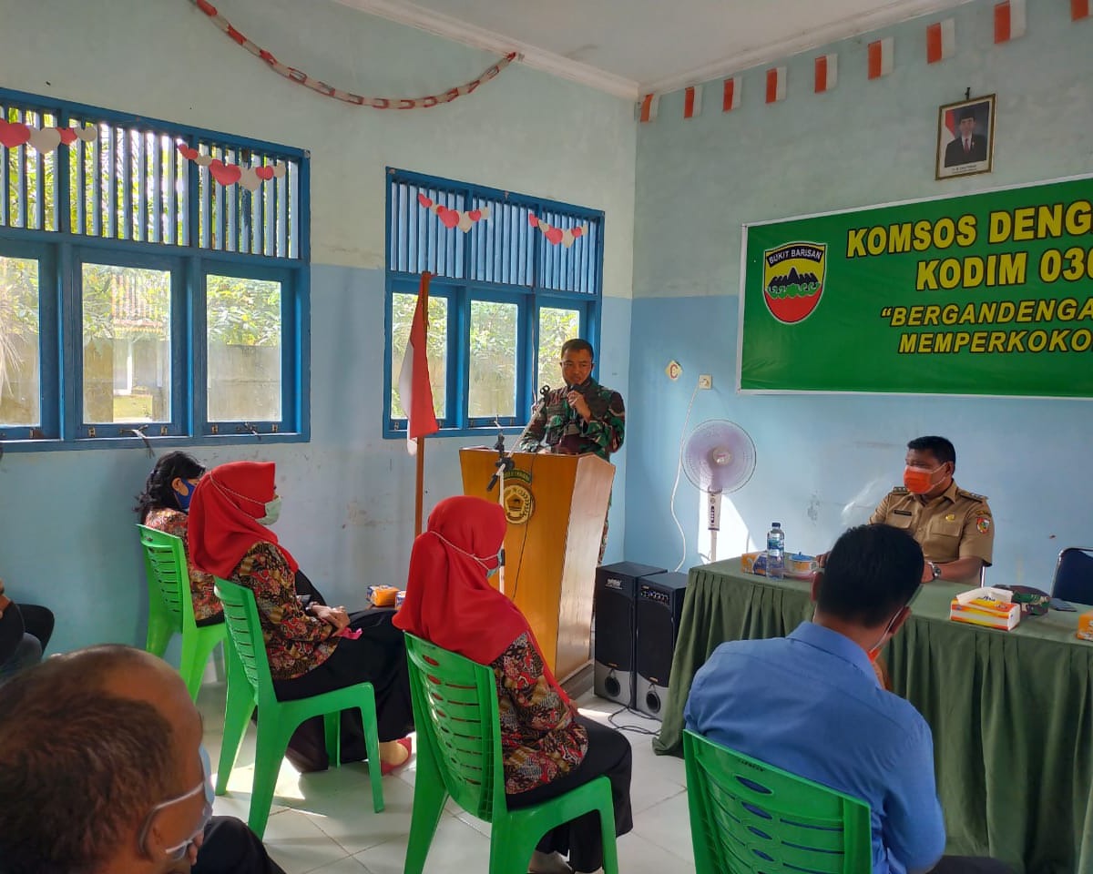 Kasdim 0301/PBR Hadiri Kegiatan Komsos Dengan Elemen Masyarakat