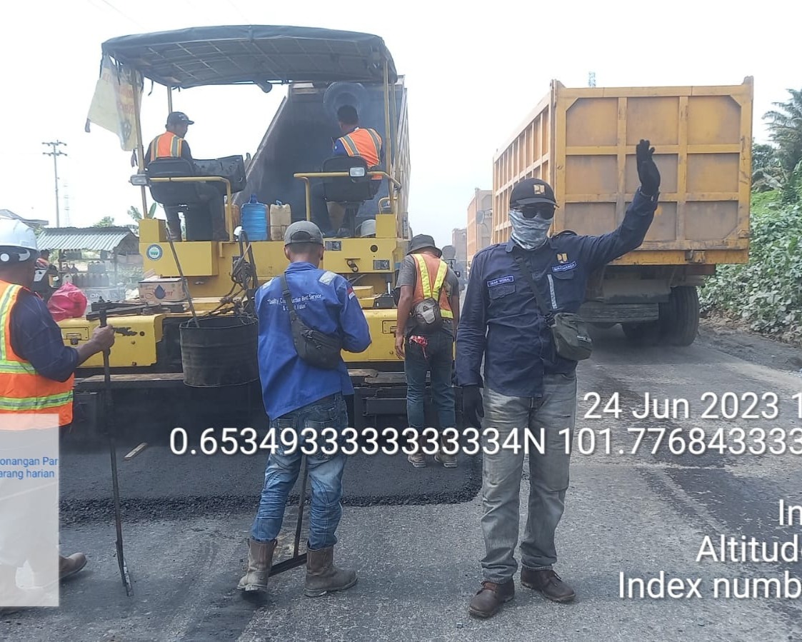 PUPR Riau Telah Melaksanakan Intruksi Gubri Untuk Mempercepat Perbaikan Jalan dan Jembatan