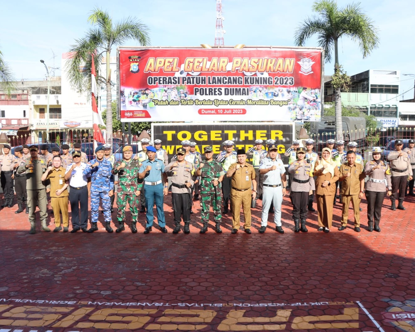 Kapolres Dumai Pimpin Apel Gelar Pasukan Operasi  Patuh Lancang Kuning Tahun 2023