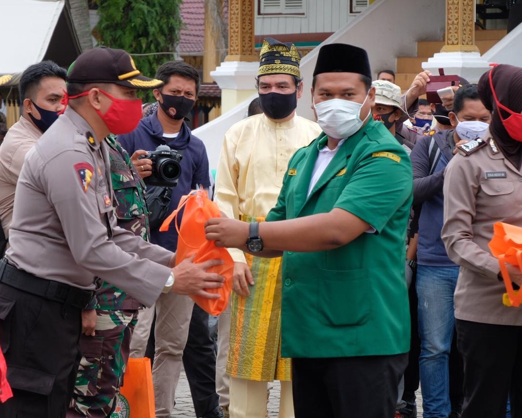 Apresiasi Masyarakat Bagi Pejuang Pemadam Karhutla Riau