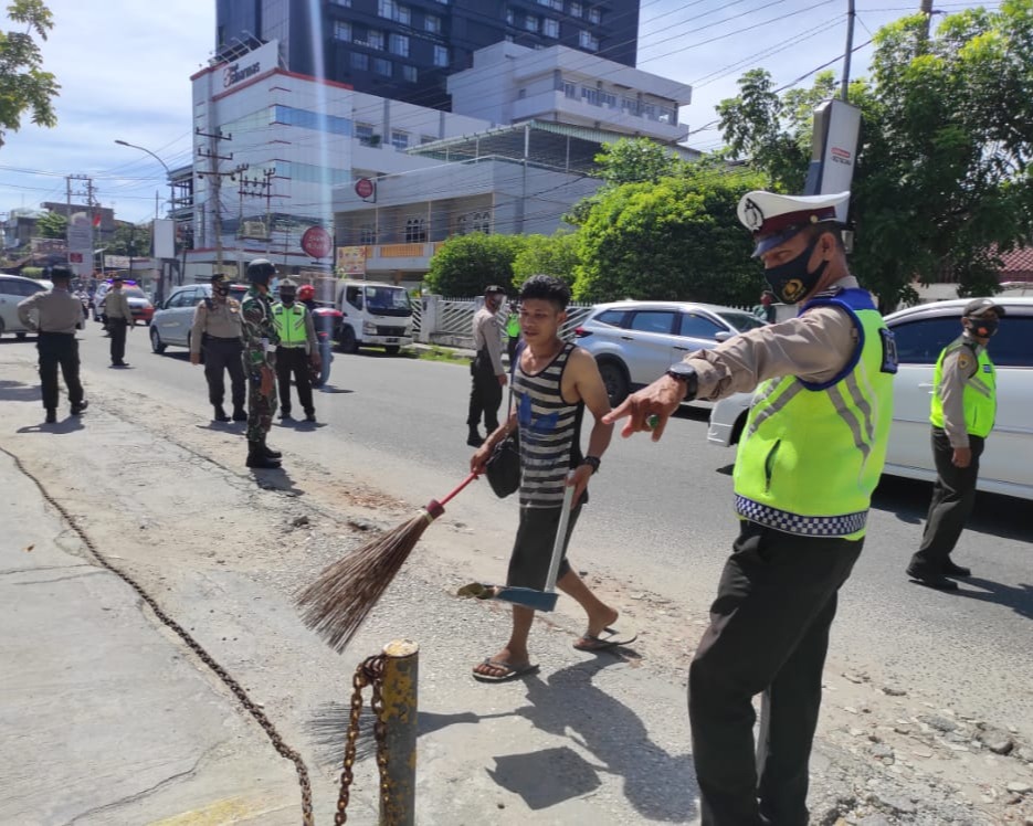 Tim Pemburu Teking Covid-19 Polresta Pekanbaru Laksanakan Operasi Yustisi