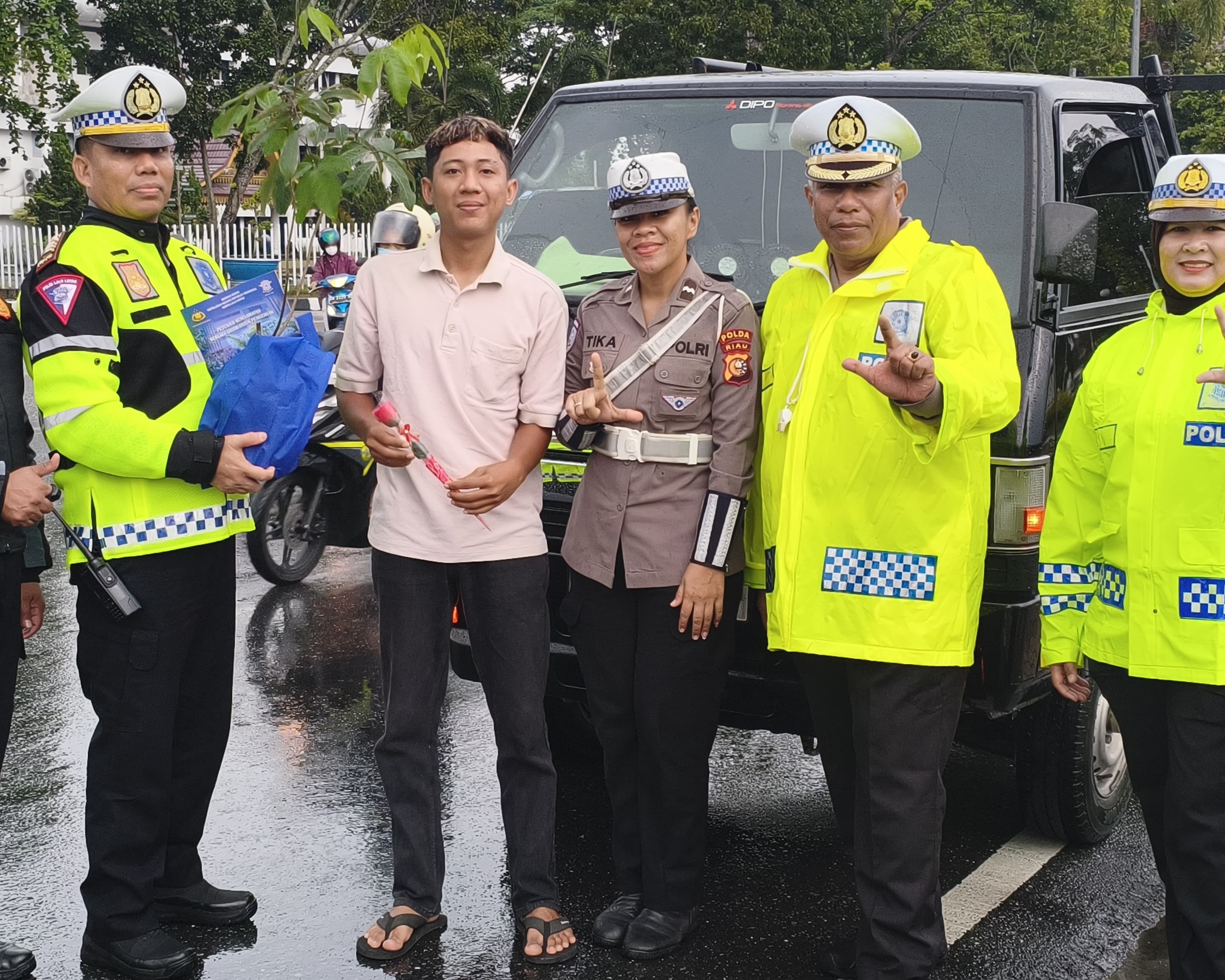 Tingkatkan Kesadaran Budaya Tertib Berlalu Lintas, Ditlantas Polda Riau Gencarkan Sosialisasi Dan Program Green Policing
