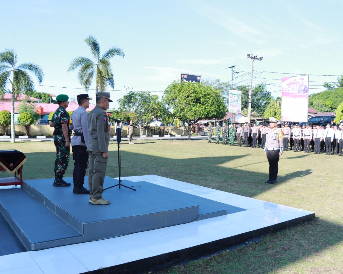 Polres Kampar Gelar Apel Pasukan Operasi Lilin Lancang Kuning 2024 Dalam Rangka Pengamanan Perayaan Hari Natal dan Tahun Baru 2025