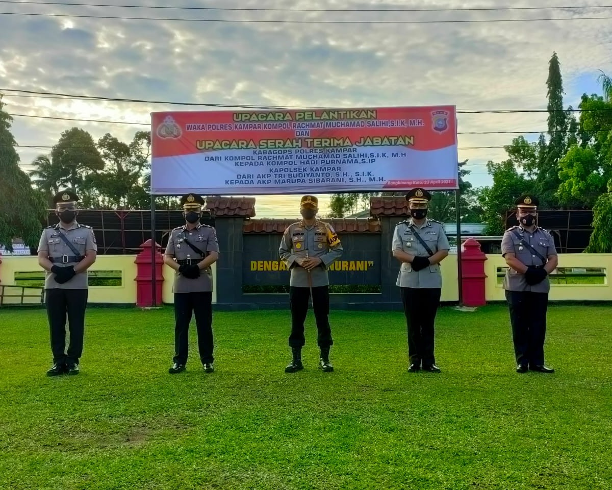 Kapolres Kampar Pimpin Upacara Sertijab Waka Polres, Kabag Ops dan Kapolsek Kampar