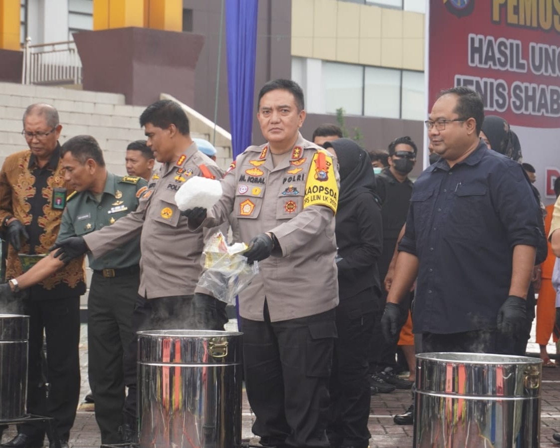 Polda Riau Musnahkan Barang Bukti Narkoba, Irjen Pol M Iqbal Tegas Tidak Akan Berhenti Berantas