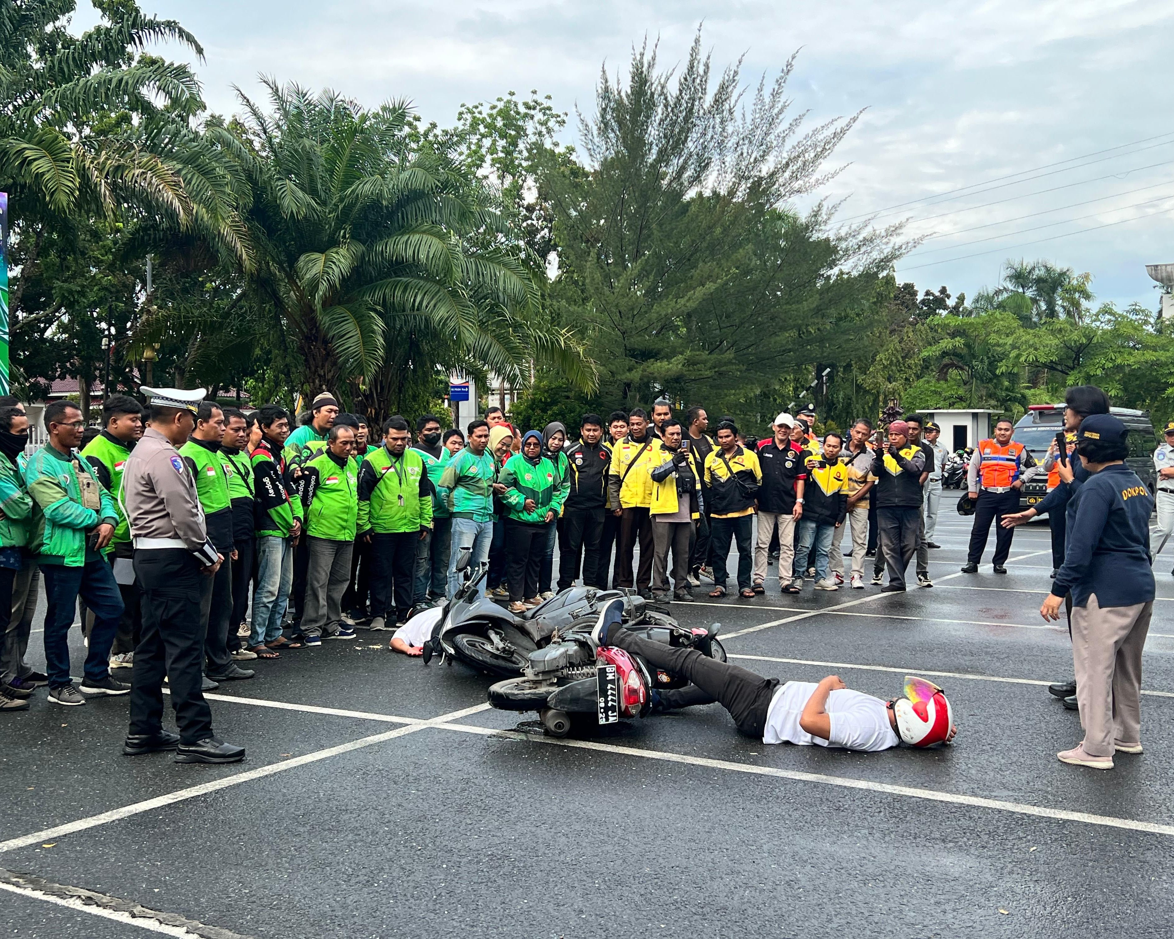 Apel Bersama Komunitas Ojek Online, Ditlantas Polda Riau Kukuhkan Duta Pelopor Keselamatan Berlalu Lintas