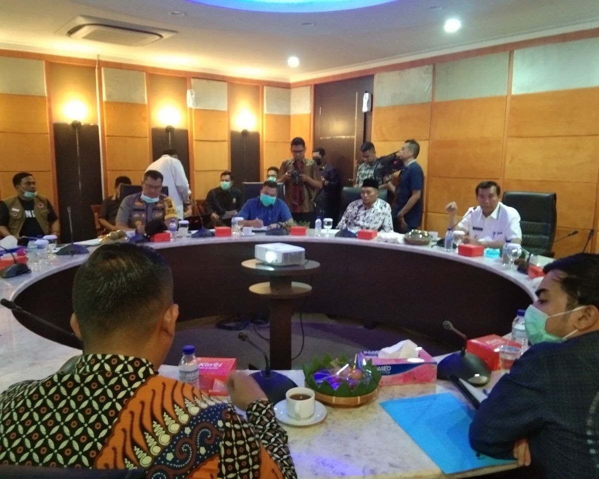 Kasdim 0301/Pekanbaru Hadiri Rapat Percepatan Antisipasi Penyebaran Covid-19 di Kota Pekanbaru