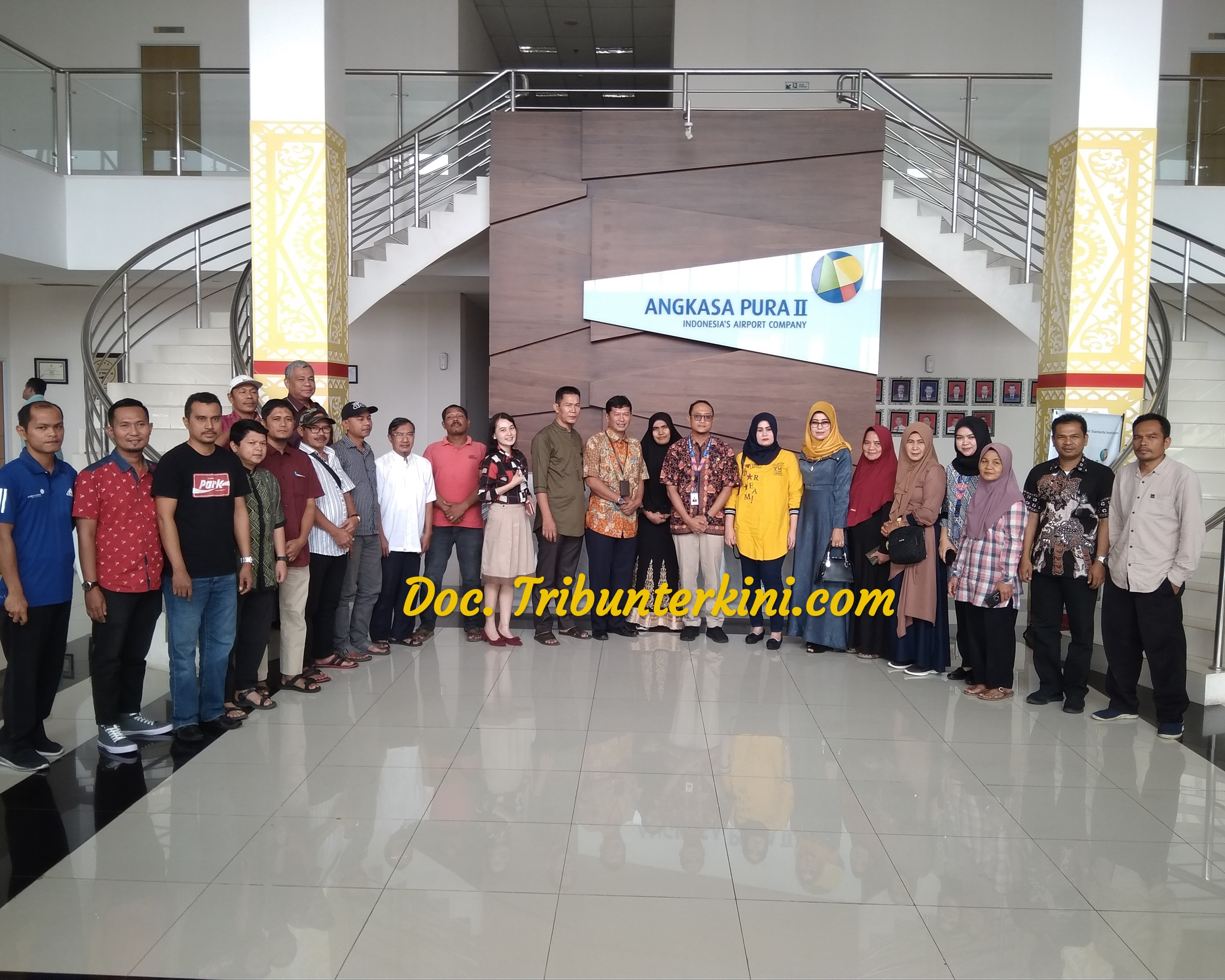 PT. Angkasa Pura II (Persero) Pekanbaru Menyalurkan Dana Program Kemitraan dan Bina Lingkungan Tahap III Tahun 2019
