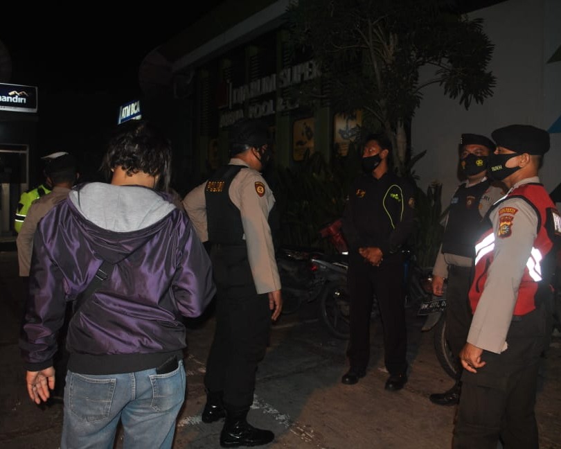 Guna Ciptakan Situasi Aman dan Prokes, Polresta Pekanbaru Gelar Patroli KRYD dan PPKM Berskala Mikro