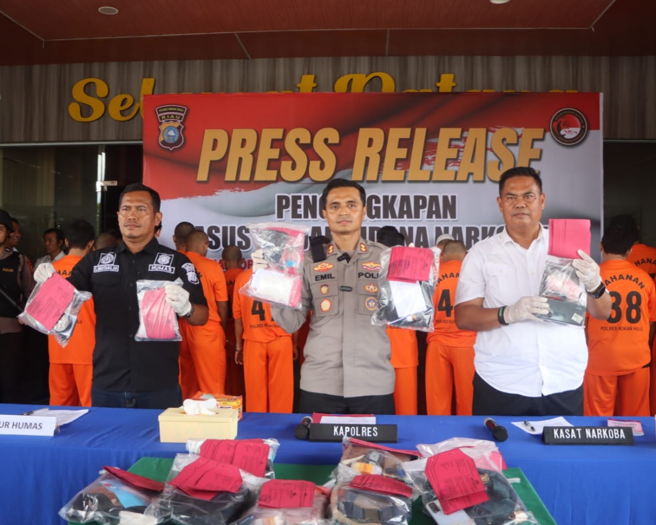 Gelar Konferensi Pers, Polres Rohul Sampaikan Pengungkapan Kasus Narkotika, Amankan Sabu 537,62 Gram dan Ganja Seberat  277,35 Gram
