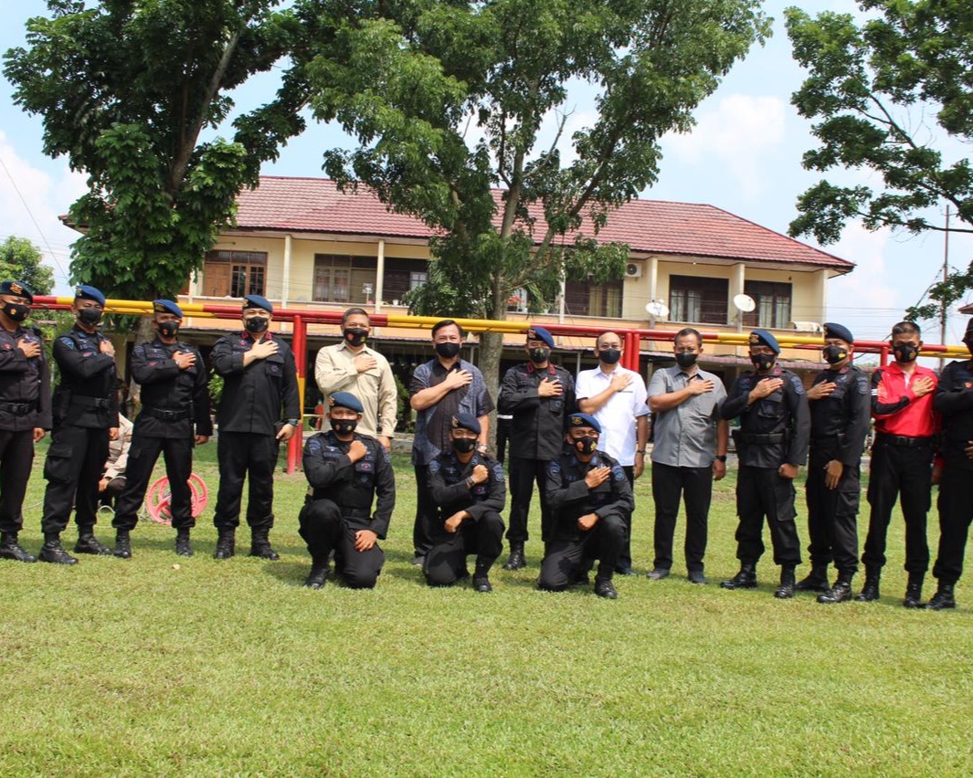 Kompolnas RI Bersama Kapolda Riau Berkunjung Ke Mako Brimob Polda Riau, Dalam Rangka Meninjau Kegiatan Personil Laksanakan Bintradisi