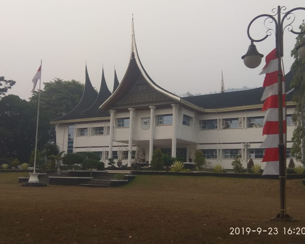 Dampak Kabut Asap, Pemkab Tanah Datar Liburkan Seluruh Sekolah
