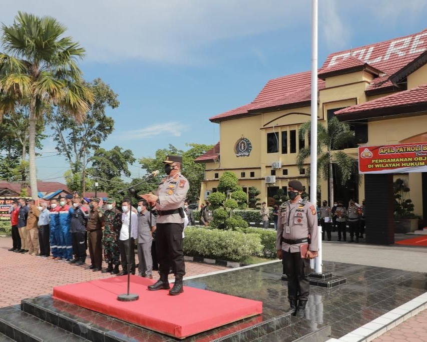 Pastikan Keamanan Obyek Vital Nasional, Kapolda Riau Pimpin Gelar Apel Patroli Berskala Besar Di Polres Rohil