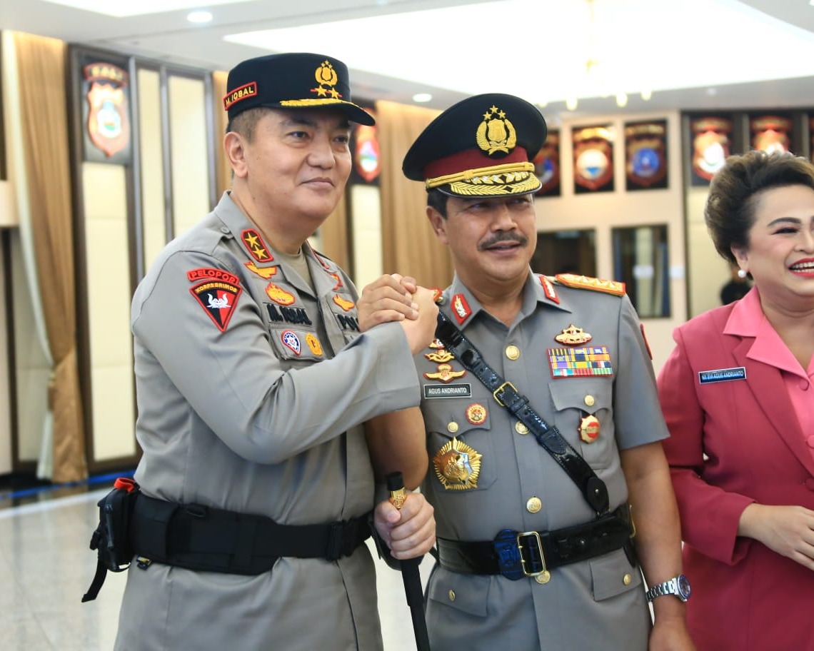 Kapolda Riau Hadiri Sertijab dan Tradisi Pengantar Tugas Wakapolri Komjen Pol Prof Dr Gatot Eddy Pramono M.Si di Jakarta