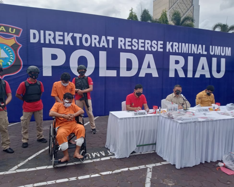 Polda Riau Ungkap Pelaku Pembunuhan Berencana Di Sertai Dengan Curas Terhadap Korban Pemilik Mobil Rental