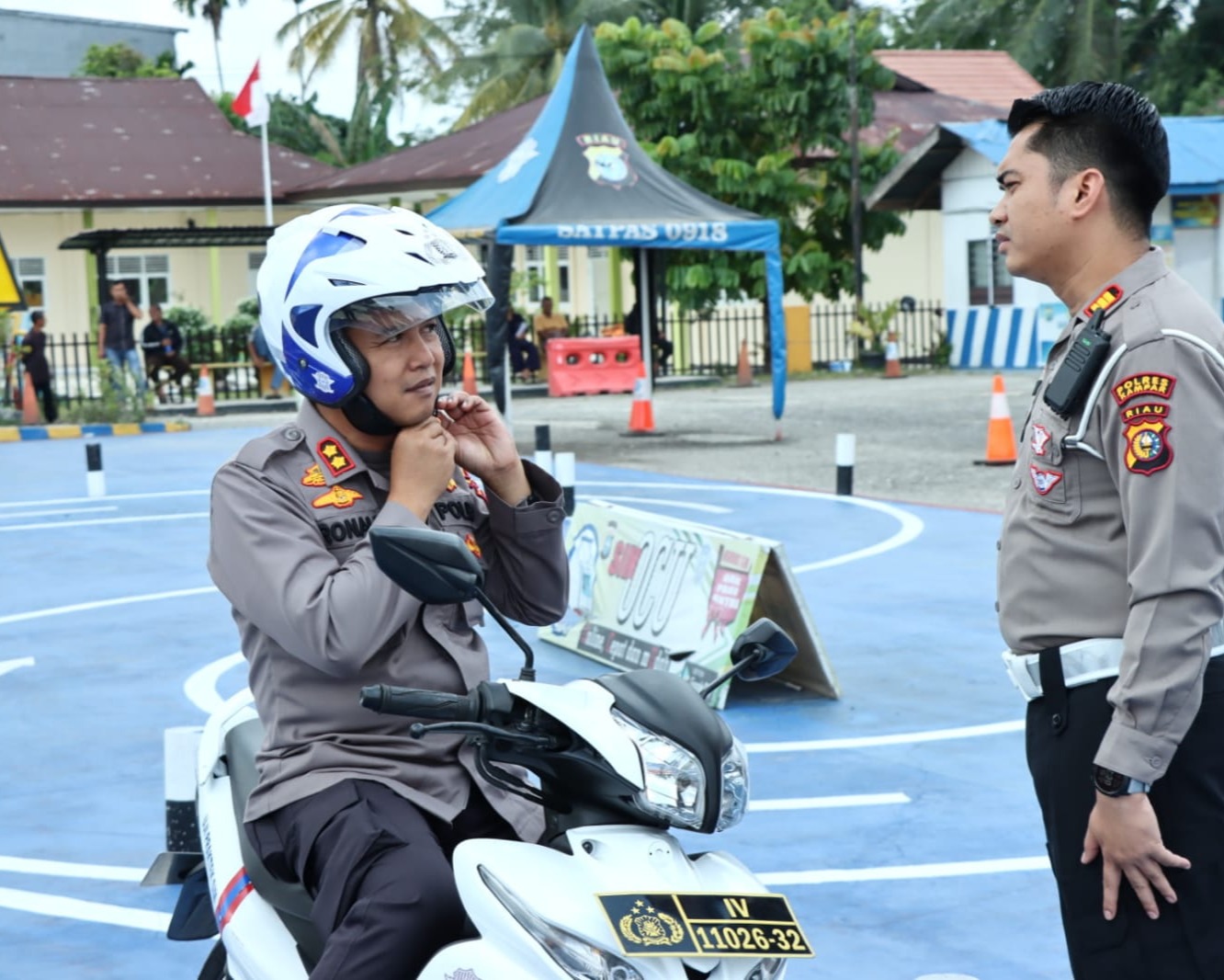 Kapolres Tinjau dan Test Drive di Lapangan Praktek Uji SIM C SatLantas Polres Kampar