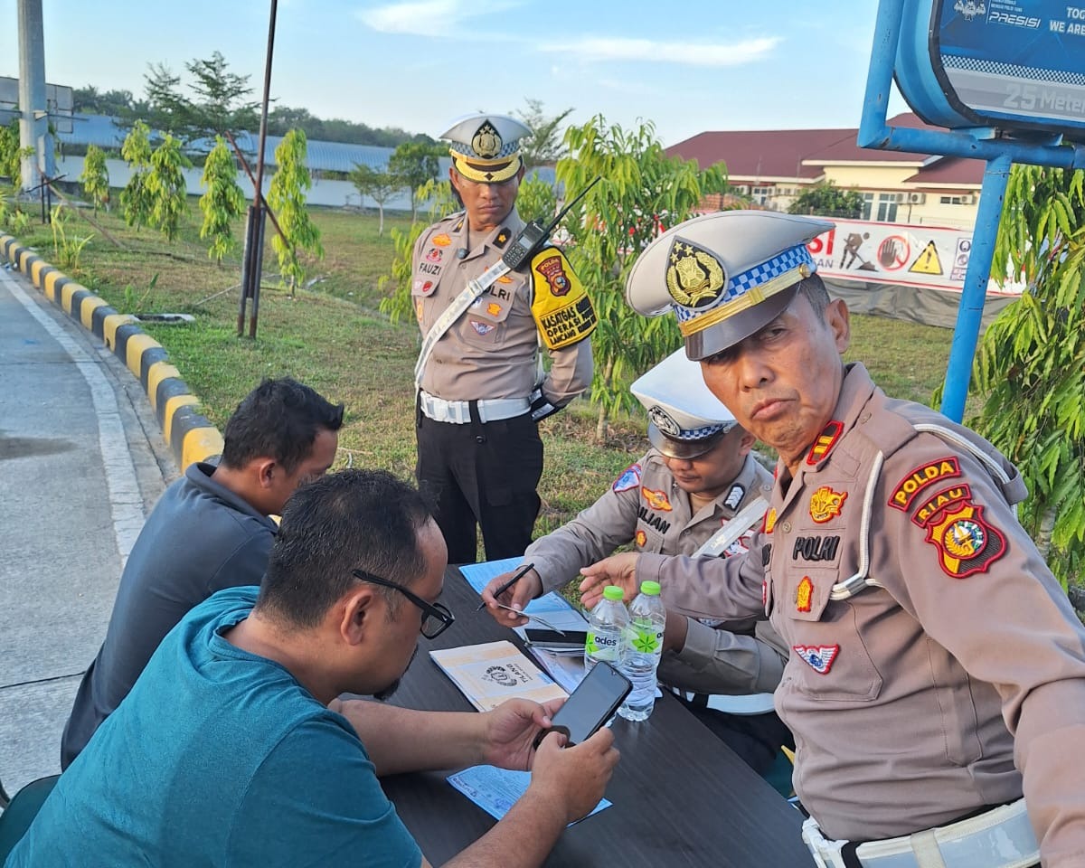 Sukseskan Operasi Patuh Lancang Kuning 2025, Ditlantas Polda Riau Terjunkan Tim Speed Gun di Jalan Tol Permai