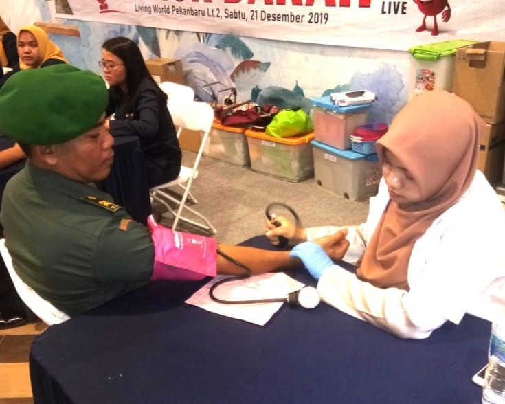 Kodim 0301/Pekanbaru Laksanakan Kegiatan Bhakti Sosial Donor Darah, Dalam Rangka Natal Agung Oikoumene Provinsi Riau Tahun 2019