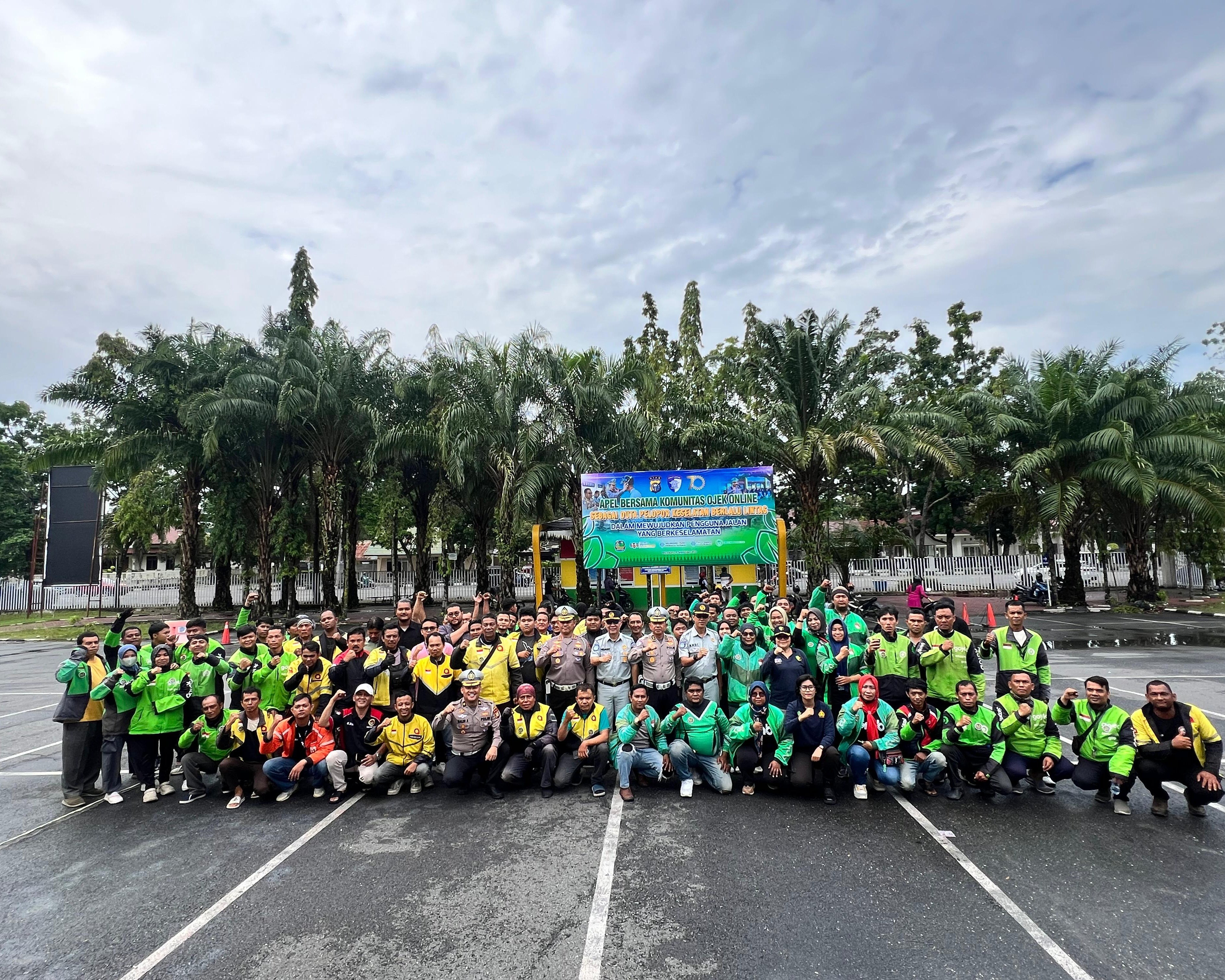 Apel Bersama Komunitas Ojek Online, Ditlantas Polda Riau Kukuhkan Duta Pelopor Keselamatan Berlalu Lintas