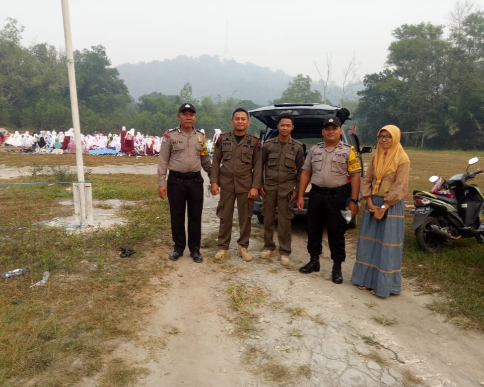 Warga Bukit Batu Kota Palangka Raya Melaksanakan Sholat Istisqo