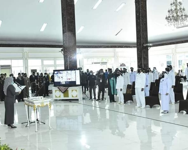 Bupati Kendal Melantik 199 Kades Terpilih Periode 2020 - 2026 Dengan Cara Telekonferensi di Pendopo Temenggung Bahurekso