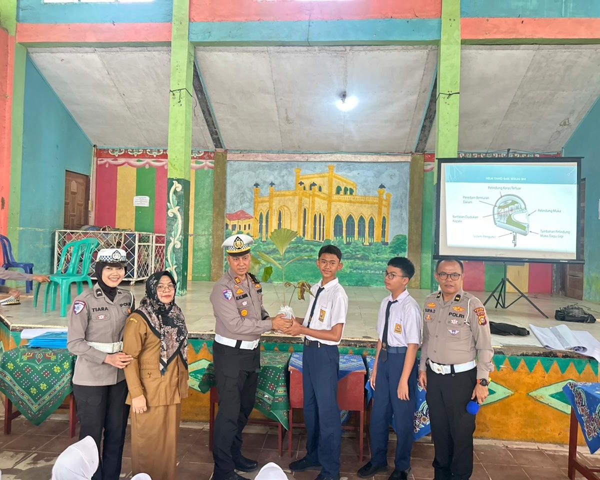 Satlantas Polres Siak Gelar Green Policing Generasi Gen Z, Tanamkan Cinta Lingkungan Sejak Dini